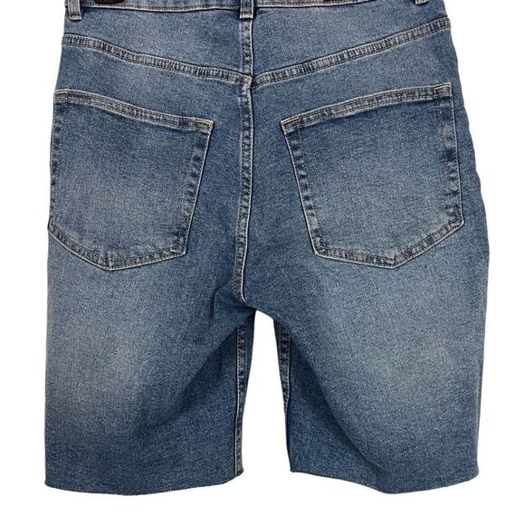 DIVIDED H&M Cut Off Regular Waist Jean Shorts Jorts 9" Inseam Distressed sz 4 - Picture 14 of 15